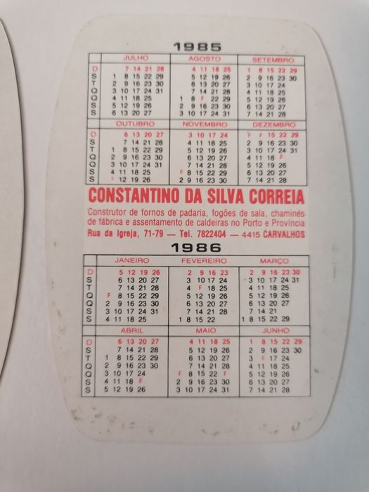 Conjunto de 8 calendários de 1985/1986 de trajes antigos