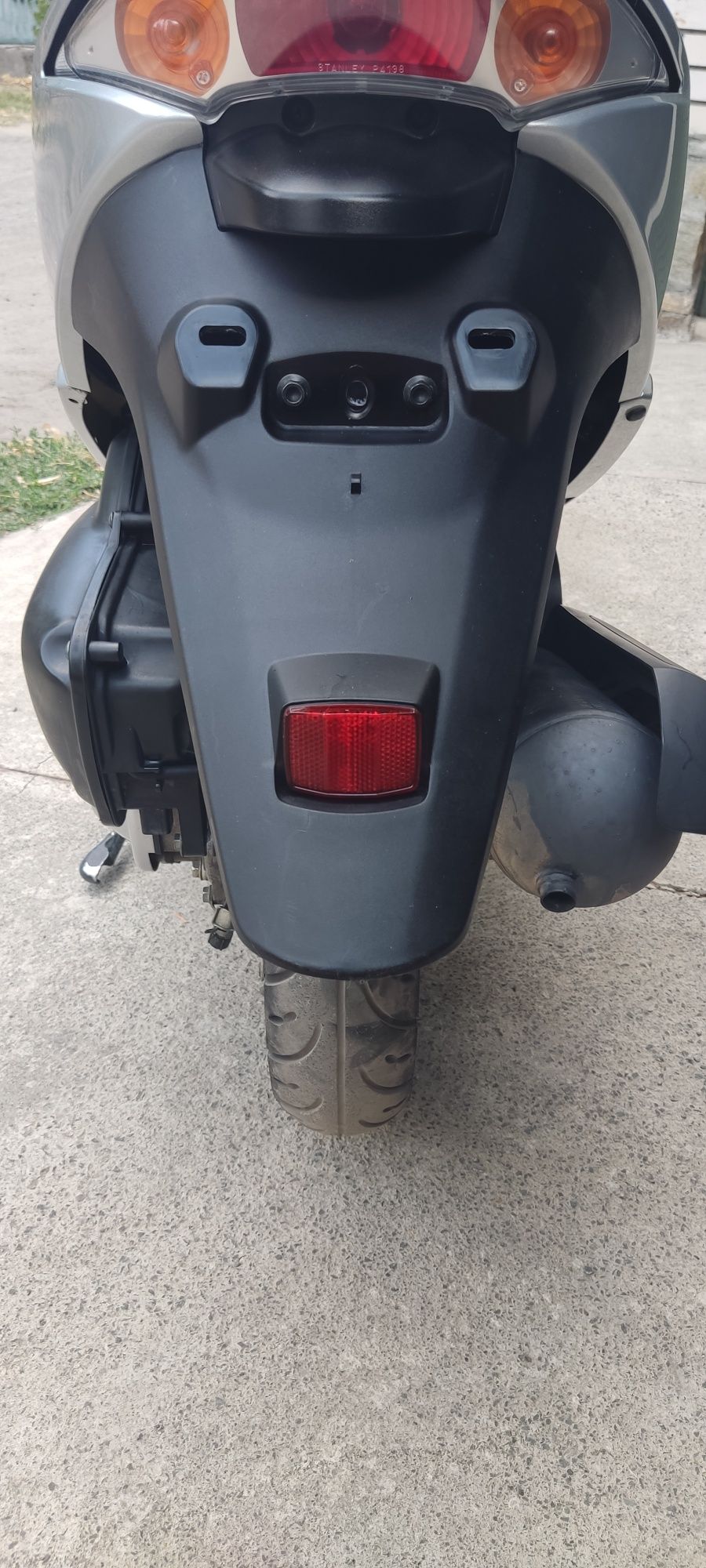Мопед  Honda dio