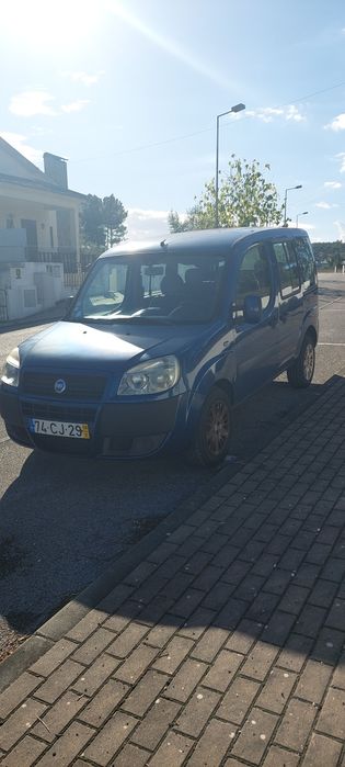 Vendo Fiat Dobló 1.3 Multyjet até segunda-feira.