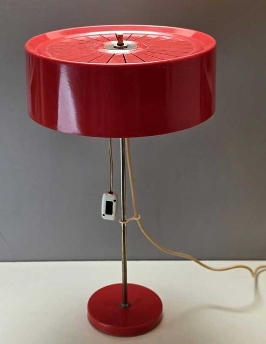 Vintage czerwona lampa stołowa Czechosłowacja Kamenicky Senov lata 70