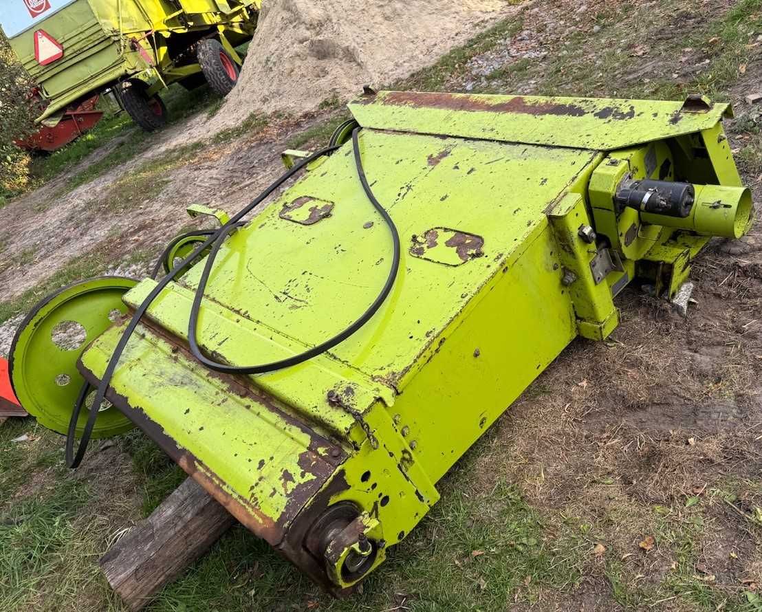 Podajnik pochyły gardziel z rewersem claas Dominator98, Mega, Commando