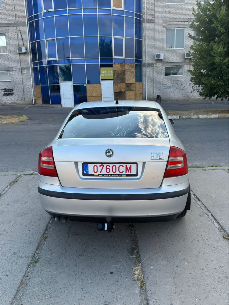 Продам Шкоду Октавію 1.9 тді