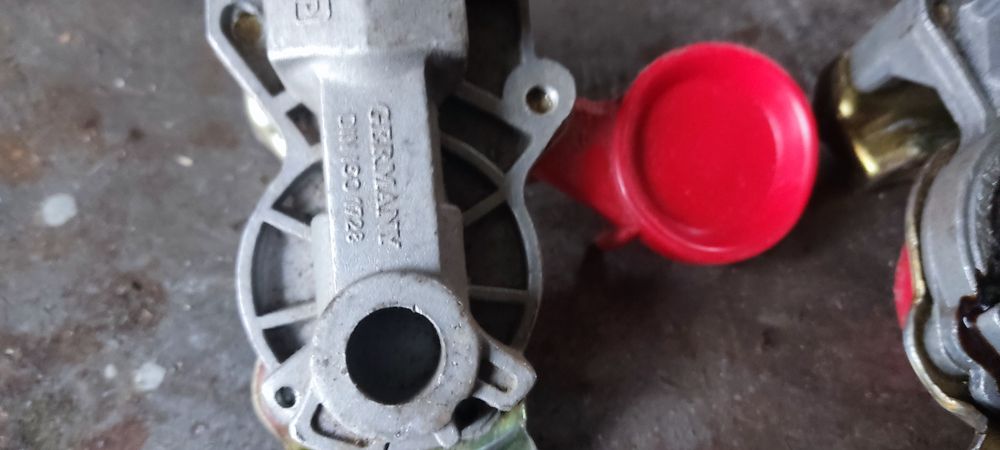 Головка соединительная пневмо тормозов