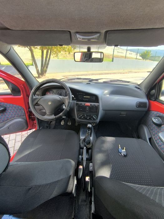 Fiat Strada 1.9D Nacional