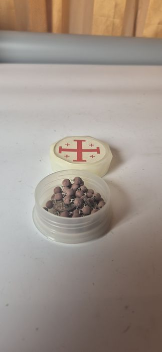 Piękny stary różaniec drewniany zapachowy T9