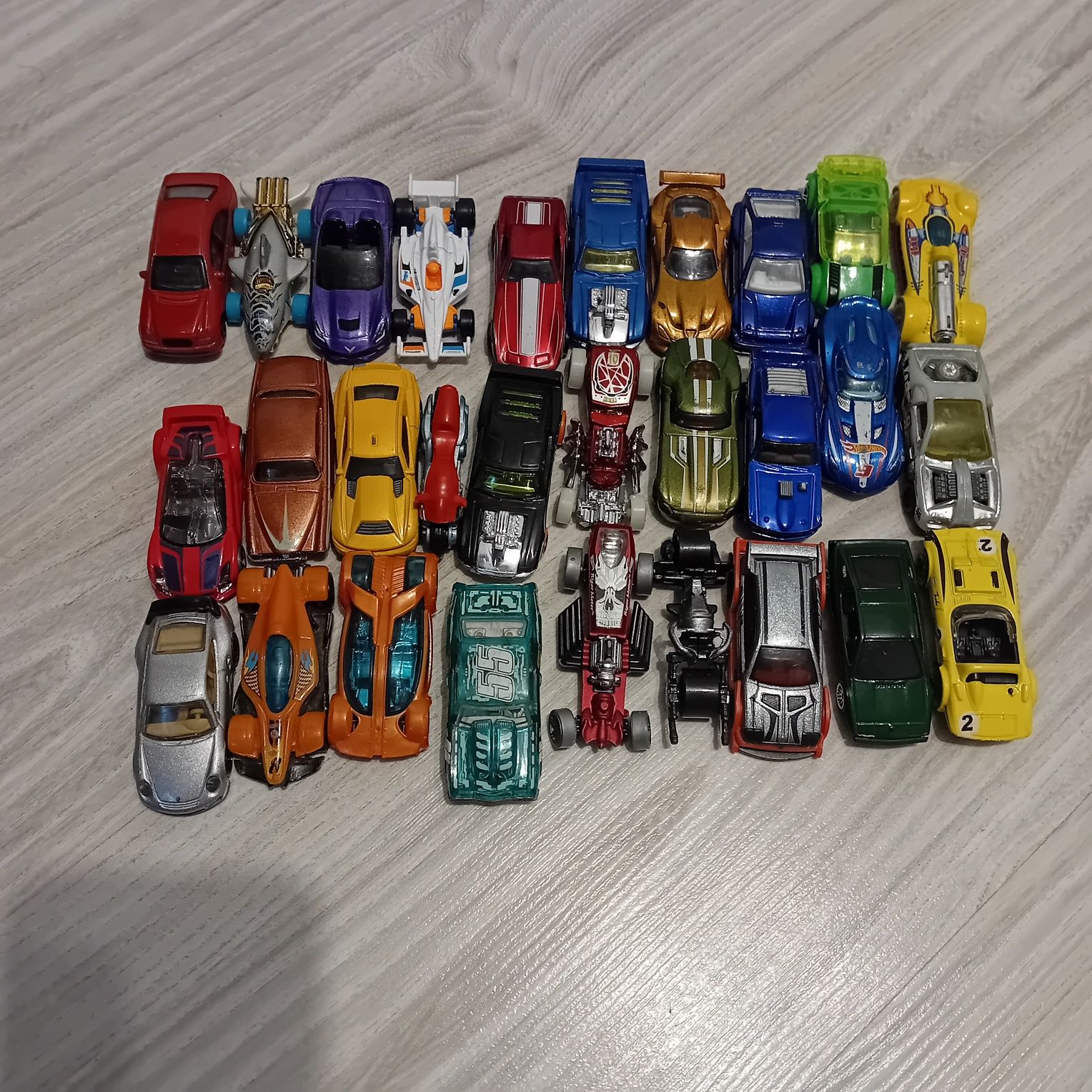 Hot wheels 29 autek różne modele