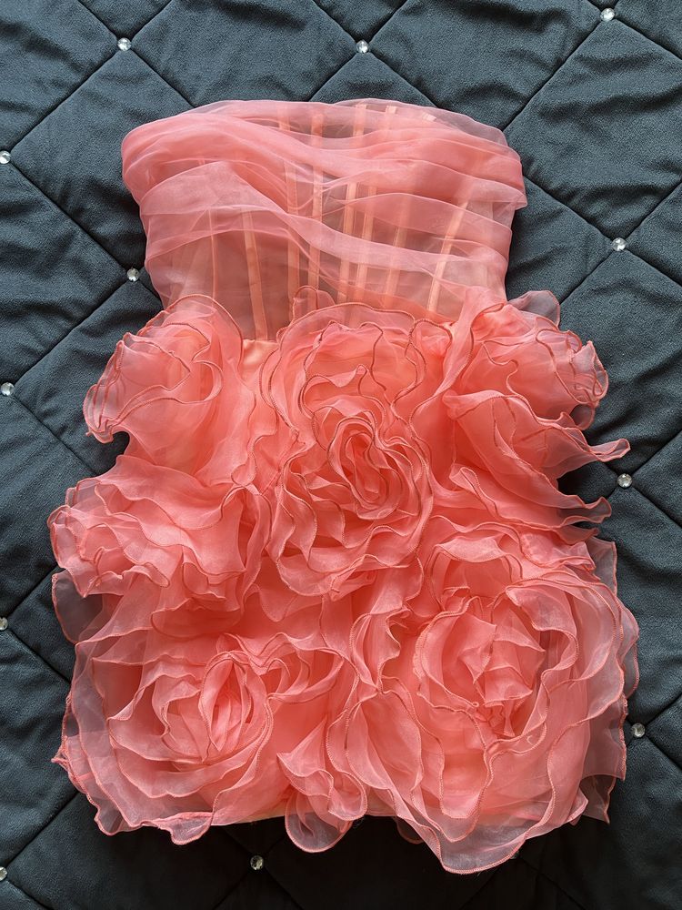 Skukienka weselna kwiaty brzoskwiniowa mini sexy koronka