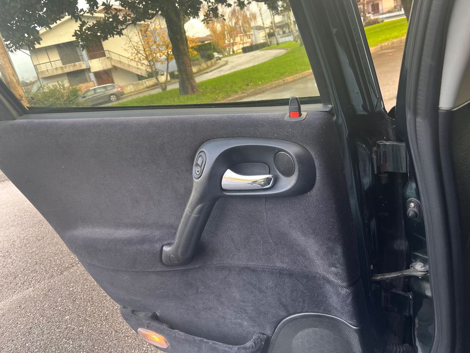 Carrinha a gasóleo impecável 5 lugares