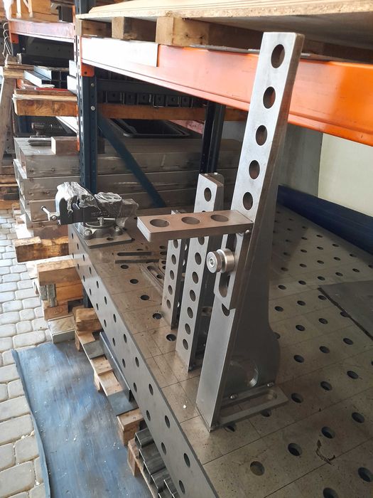 Stół spawalniczy 1200x1200 system 28 PLUS