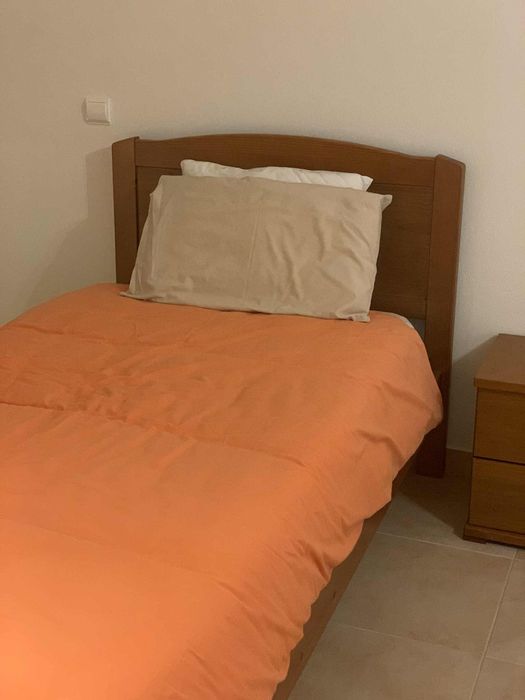 Camas solteiro vendo