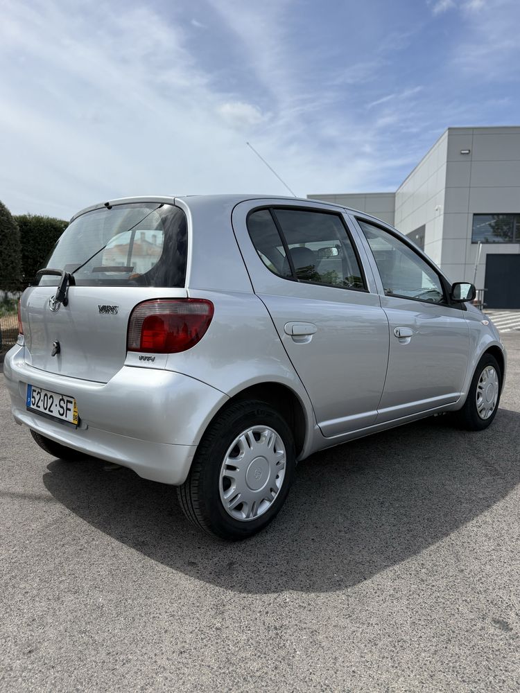 Toyota Yaris 1.0 - 75 mil klm - REVISÕES NA MARCA - 1 Dono