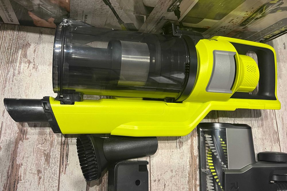 Безщітковий акумуляторний пилосос Ryobi One+ HP 18V PBLSV716 новий США