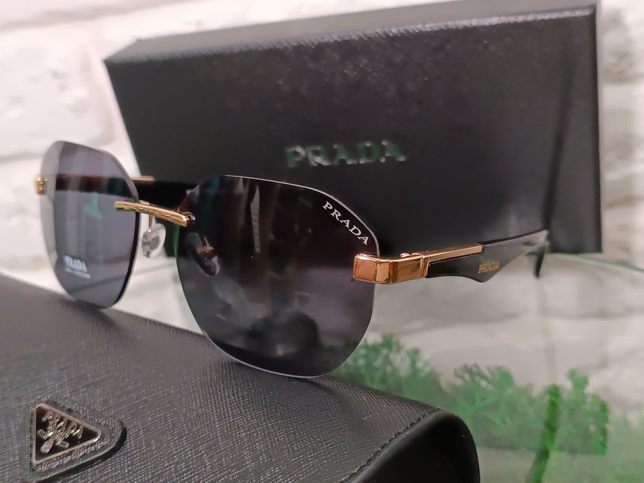 Брендові  жіночі окуляри  Prada. Нові.