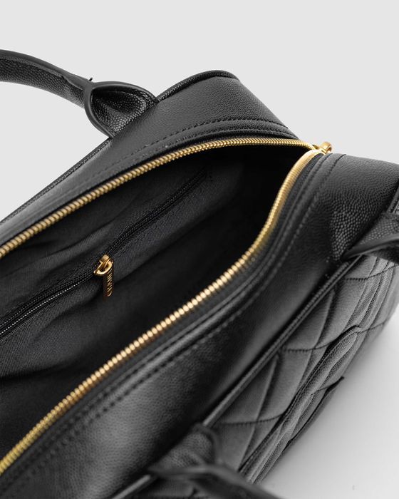 Жіноча Сумка Chanel Vintage CC Quilted Caviar Bowling Bag