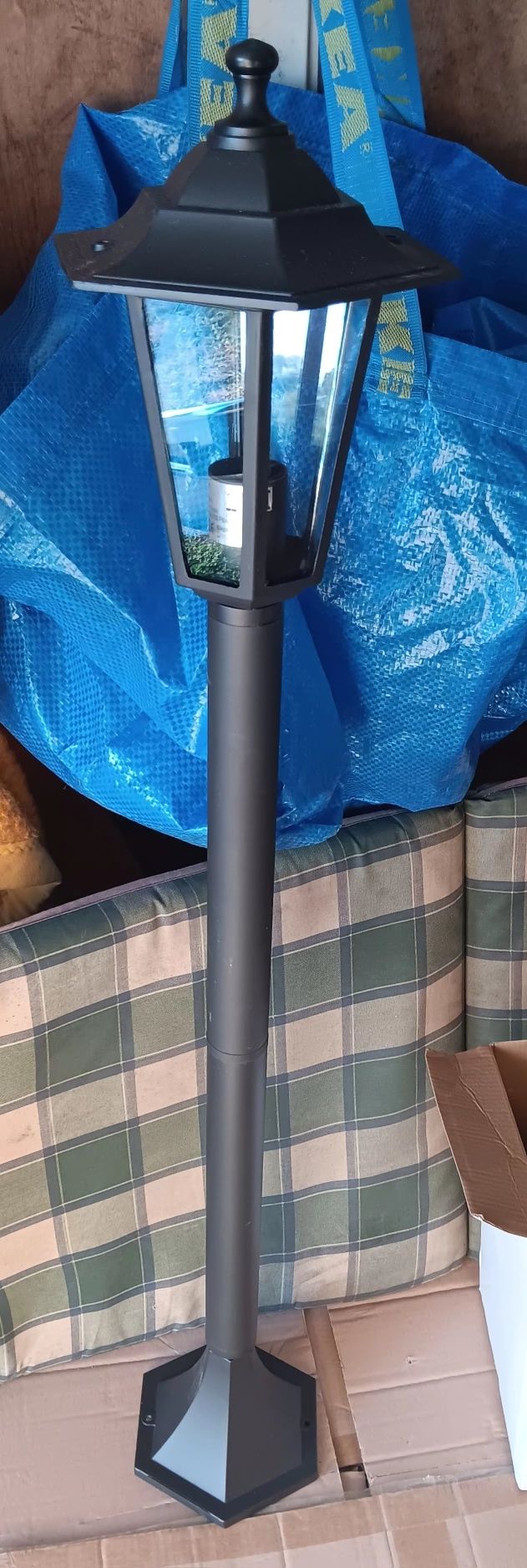 2 nowe lampy zewnętrzne, stojące.