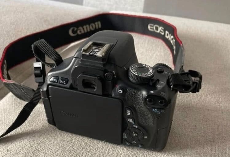 Câmera Cânon Rebel t3i