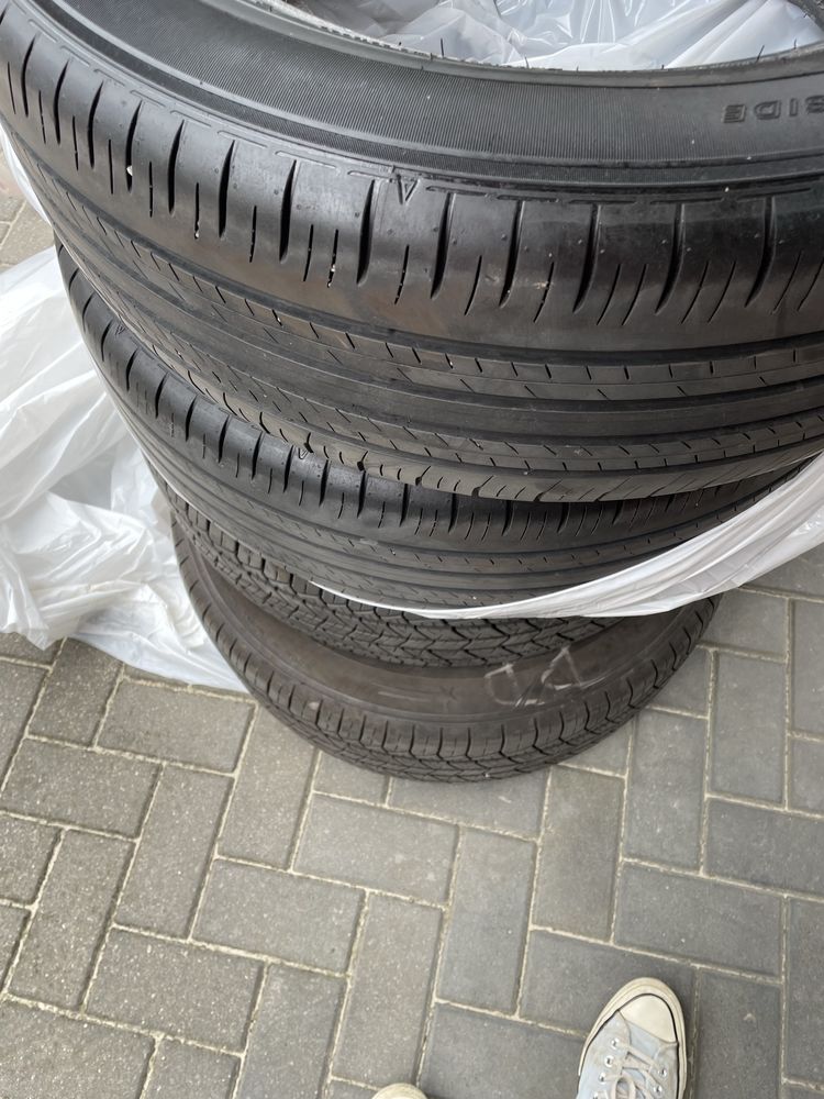 Opony 225/60R18 w bardzo dobrym stanie