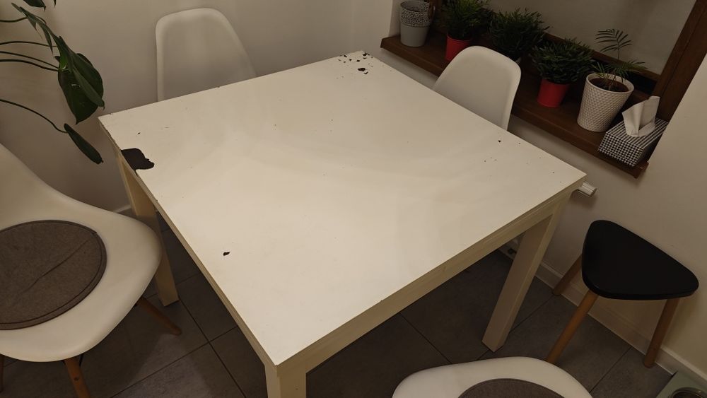 Stół rozkładany Ikea Bjursta 90x90 biały