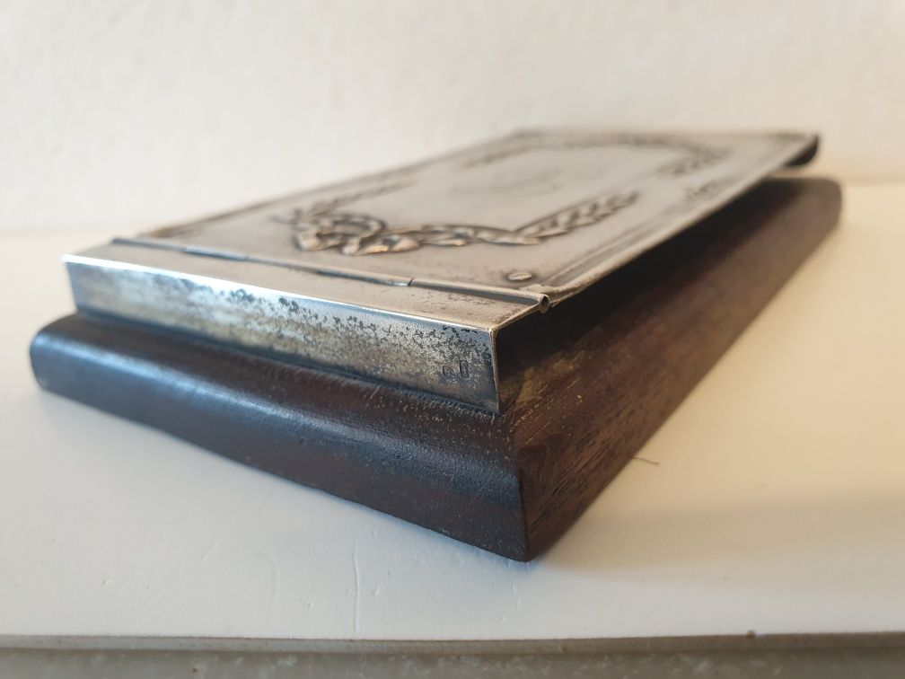 Antigo bloco de notas em prata portuguesa e madeira