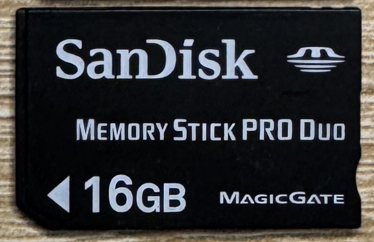 Карта памяти Memory Stick Pro Duo Magic Gate для Sony PlayStation PSP