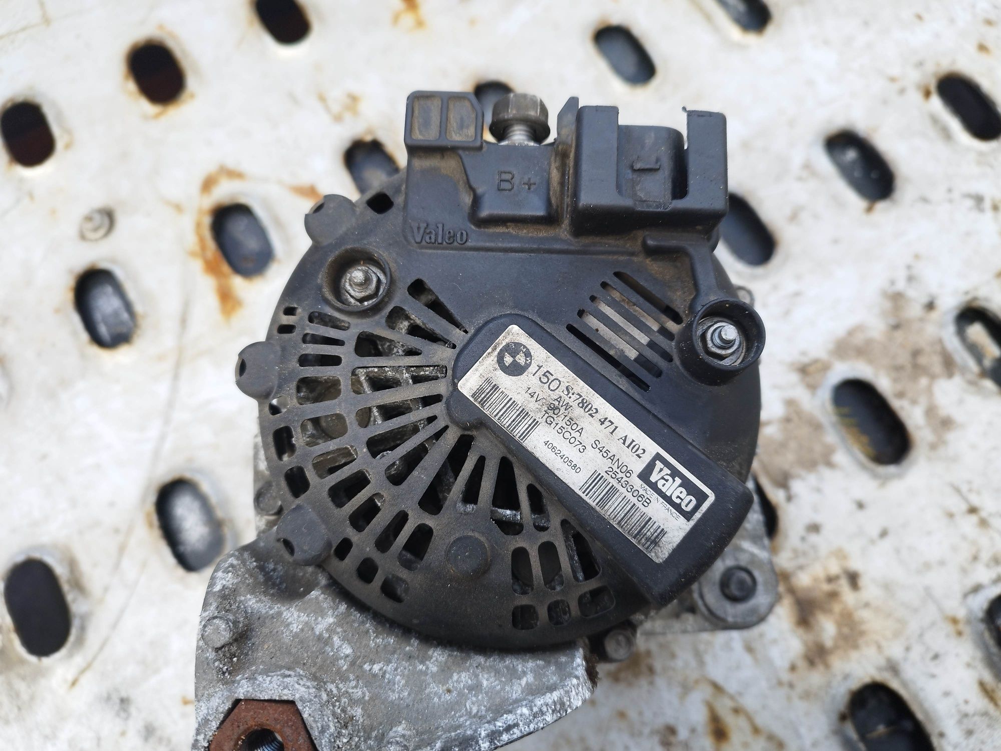 BMW E90 E91 2,0d m47 alternator