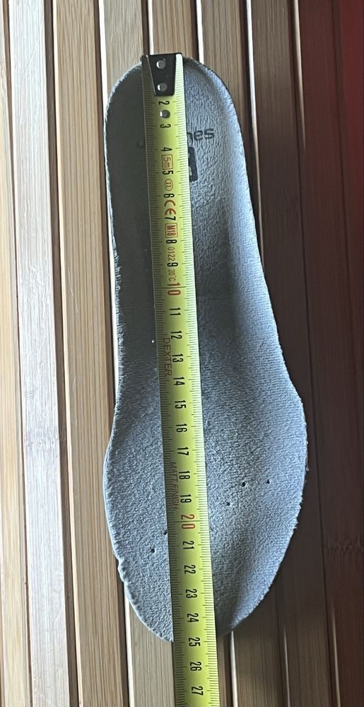 Sprzedam buty firmy Salomon rozmiar 38.2/3 wkladka 25.0 cm