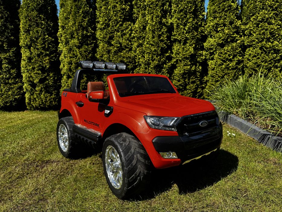 Samochod na akumulator Ford 4x4