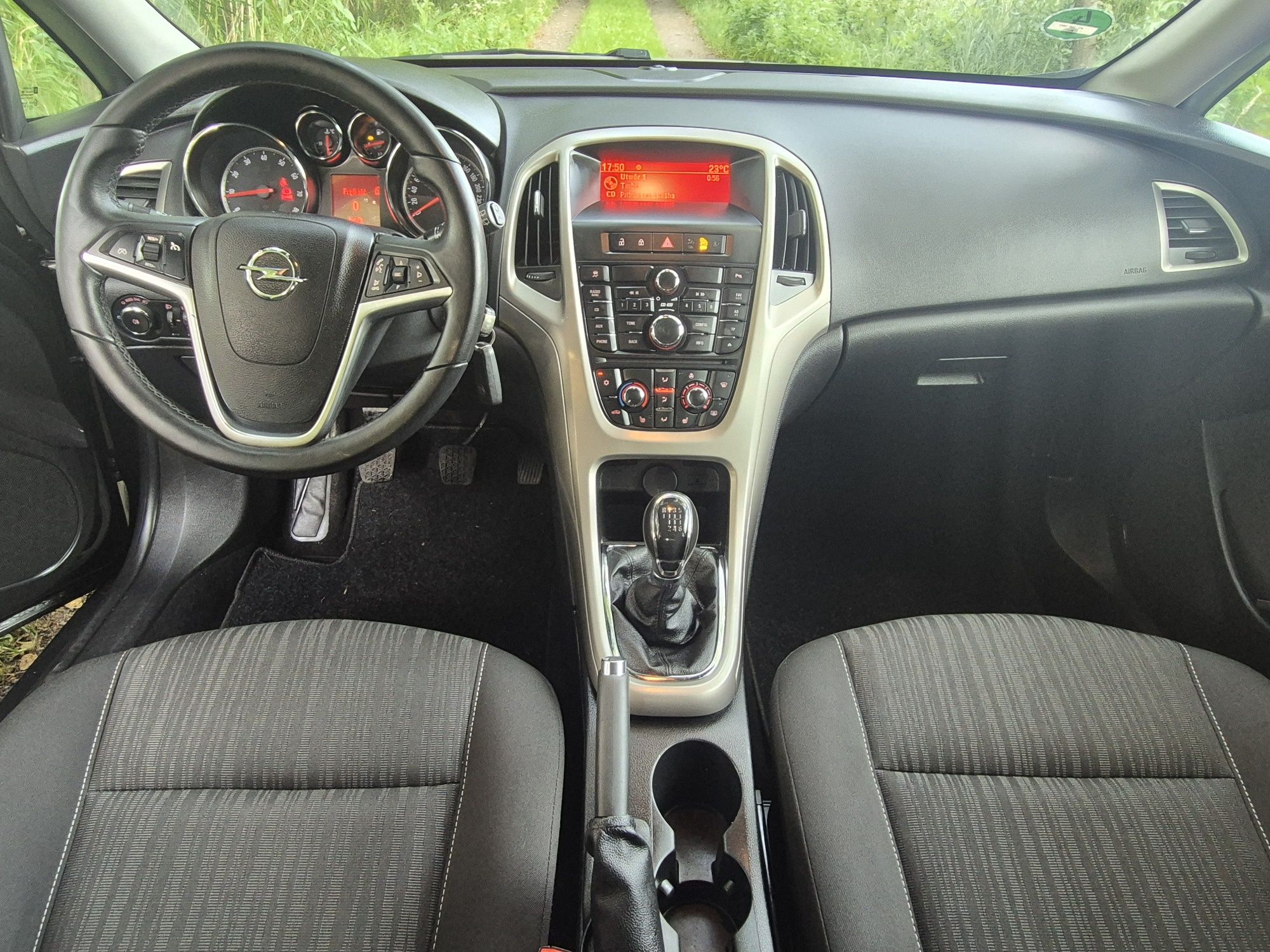 Opel Astra J 1.4 T Turbo 140KM 2012r Hatchback z Niemiec