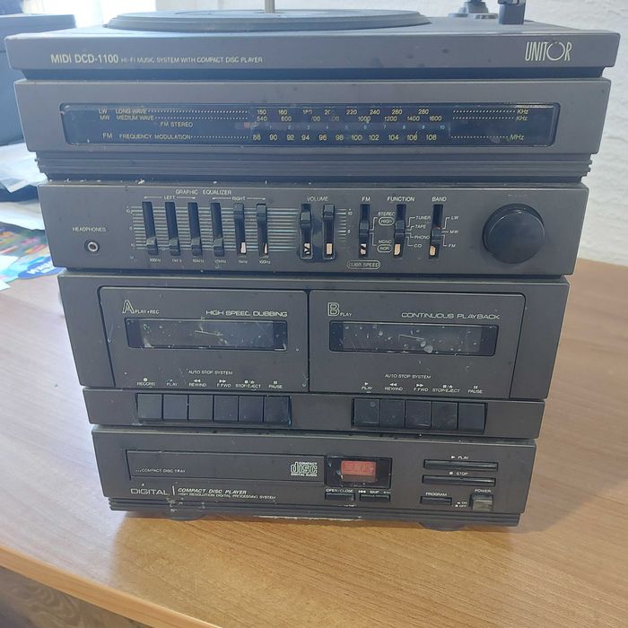 радіоприйм.Philips "1 BAND DE LUXE". Philips AZ2425. MIDI DCD-1100H-FI