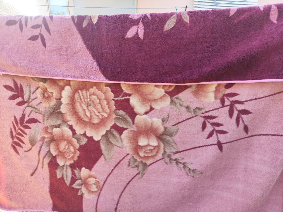 Покрывало очень красивое и мягкое, большое