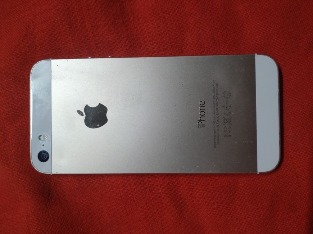 iPhone 5s dourado
