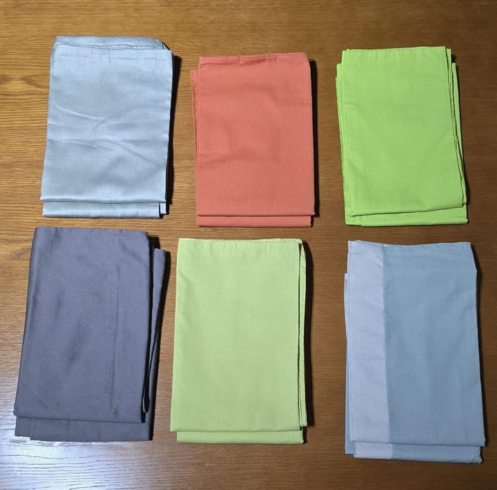 Vendo 2 fronhas para almofadas cores variadas