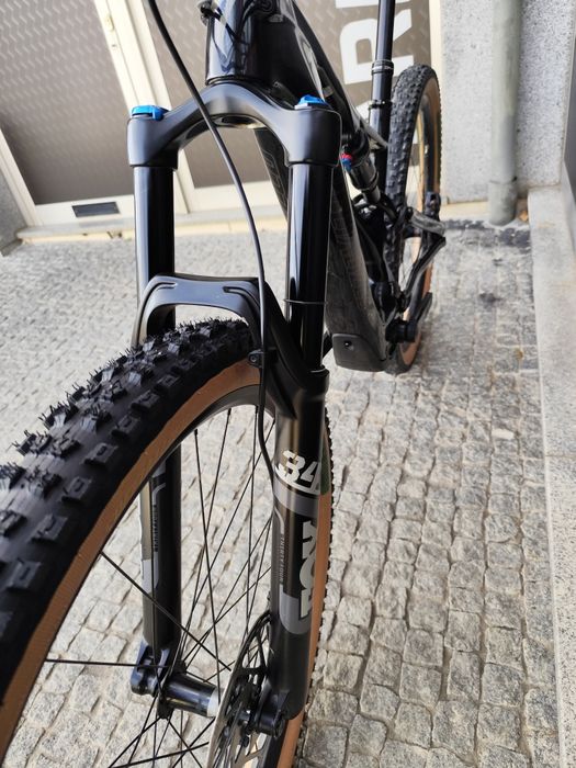 Bicicleta specialized turbo levo SL