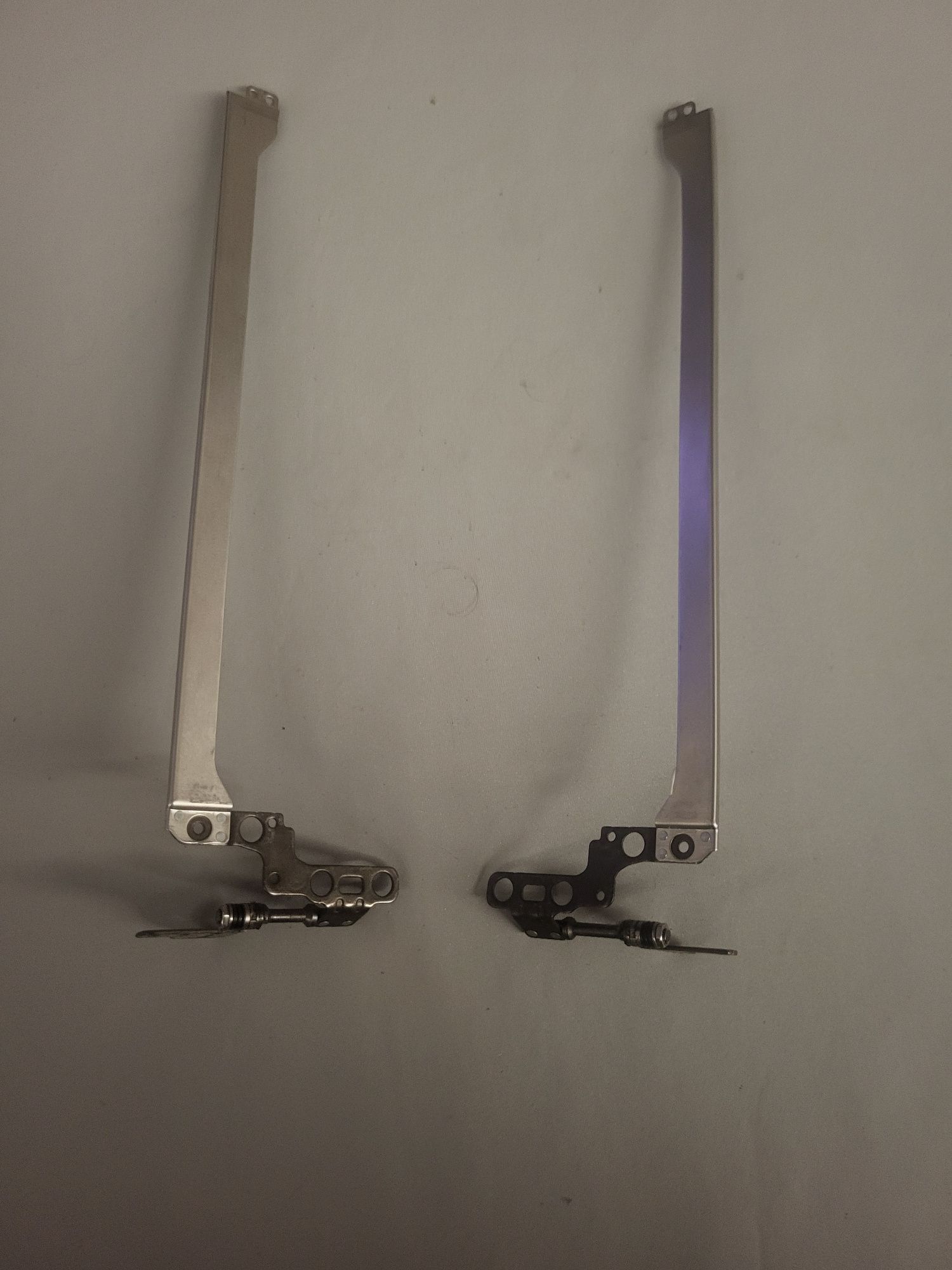Sprzedam orginalne zawiasy do laptopa LENOVO IDEA PAD