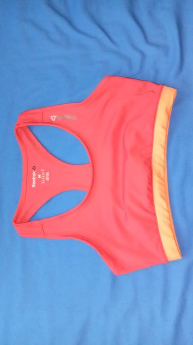 Top Reebok SpeedWick (M) vermelho e laranja.