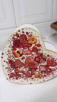 Mealheiro em forma de coração pintado à mão