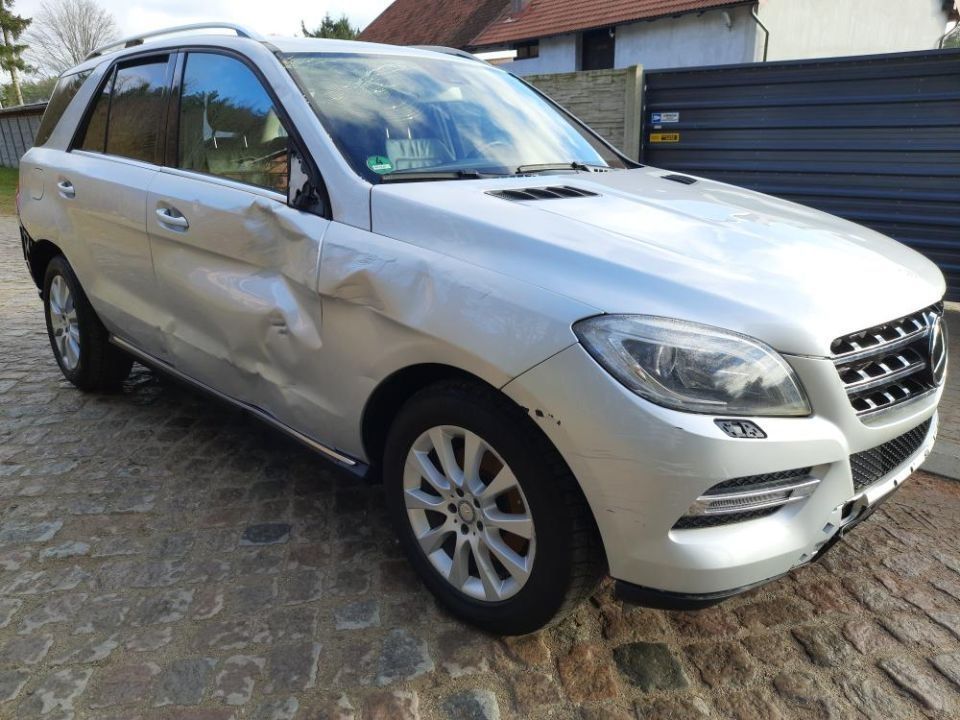 Mercedes ML 166 3,0V6 Przod kompletny