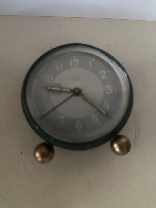 Relógio despertador antigo