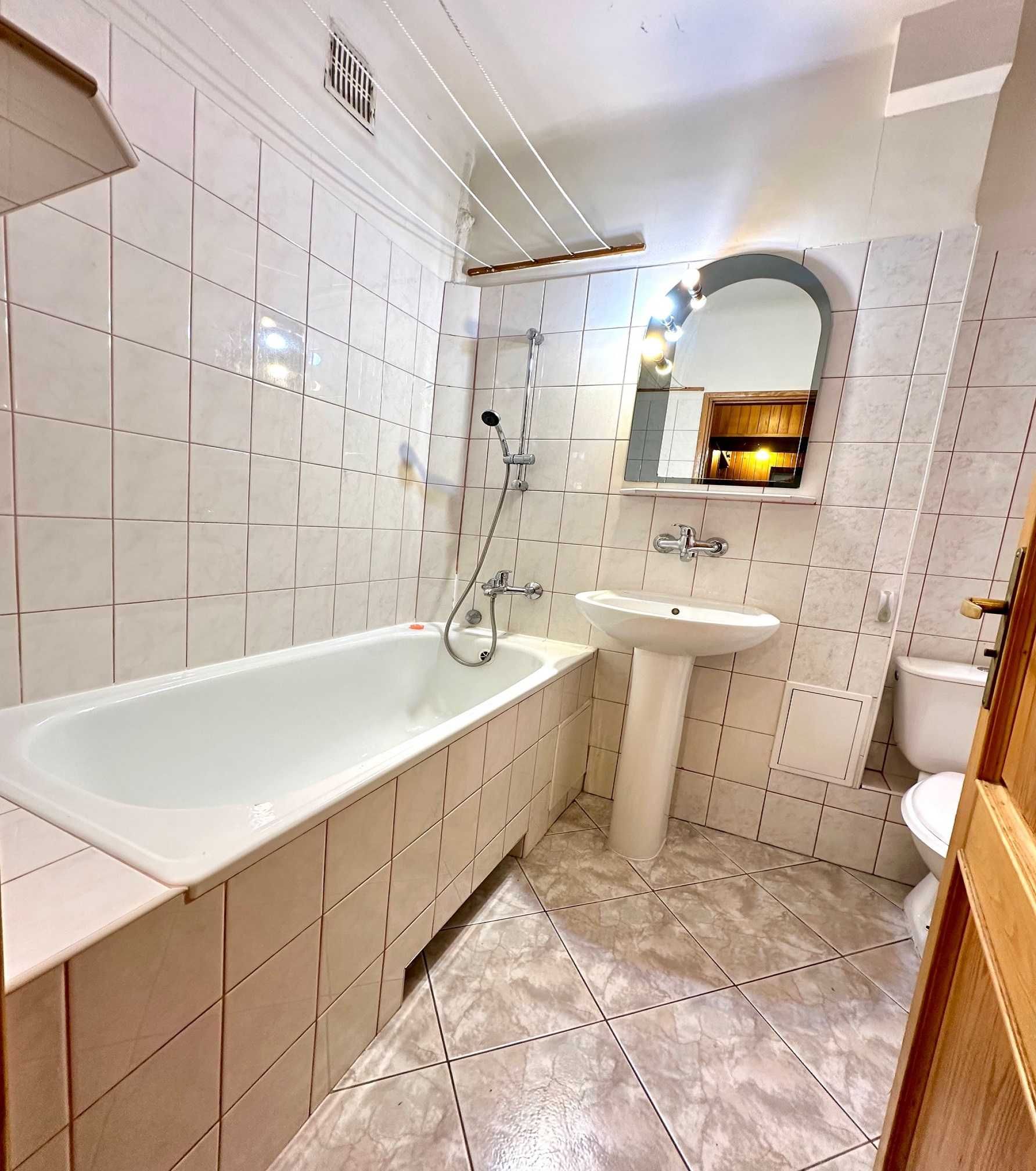 27m-Metro Płocka-1pok-Wola,ul.Wolska przy Sokołowskiej-balkon-winda