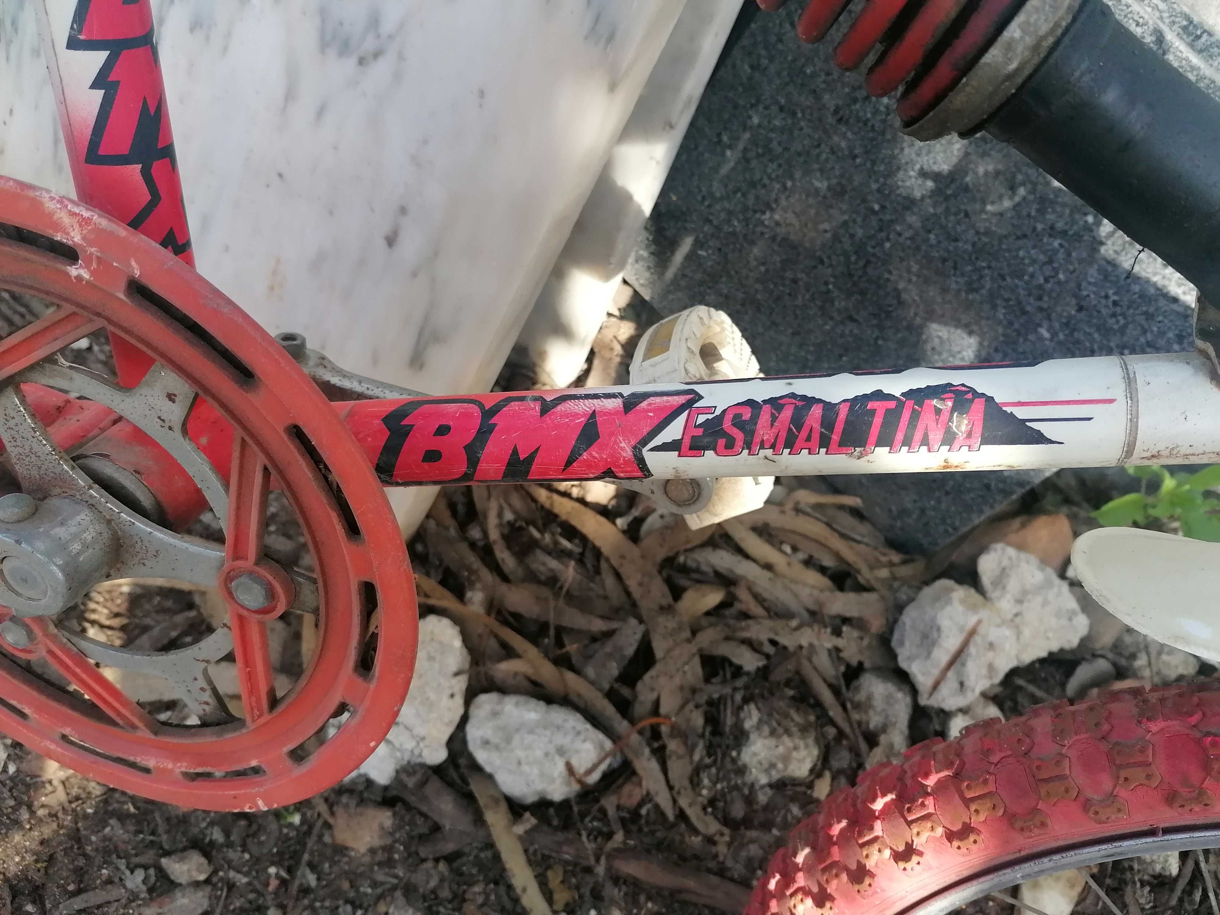 Bicicleta BMX Esmaltina