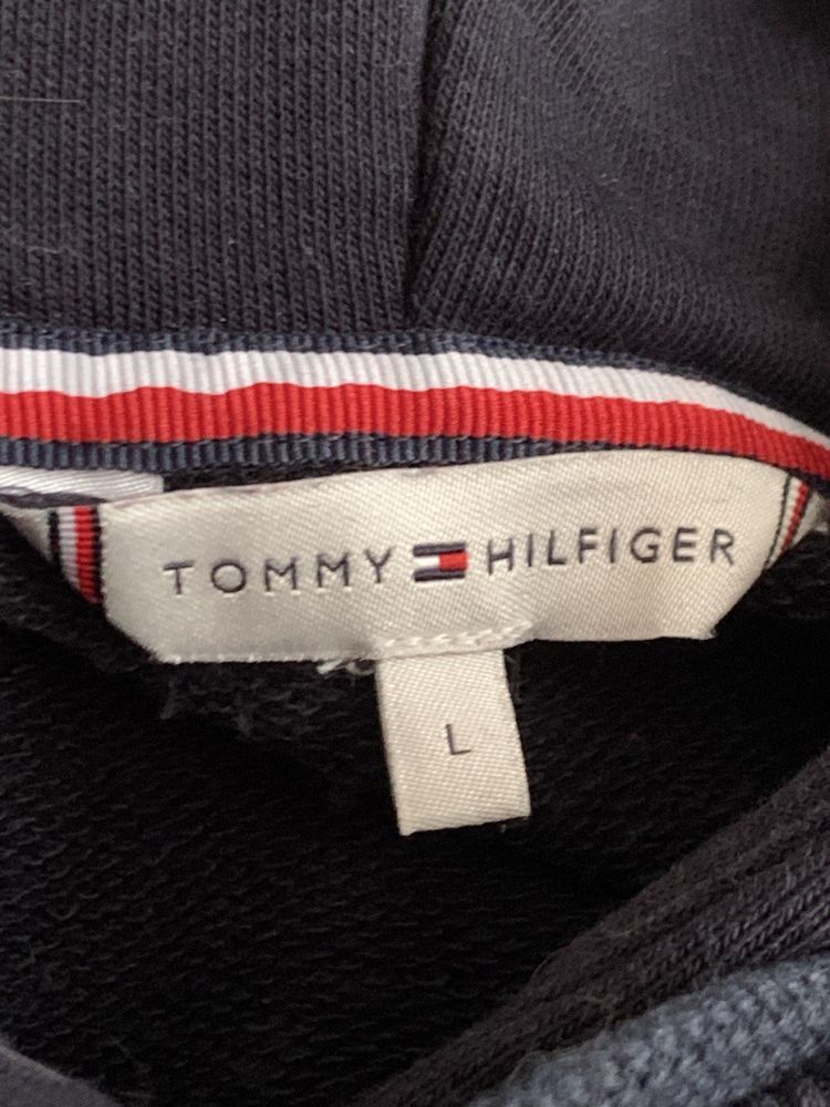 Худи, кофта Tommy Hilfiger.