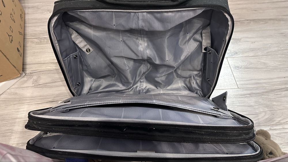 Torba walizka pilotka na kółkach DELSEY PARIS z przegrodą na lapotopa