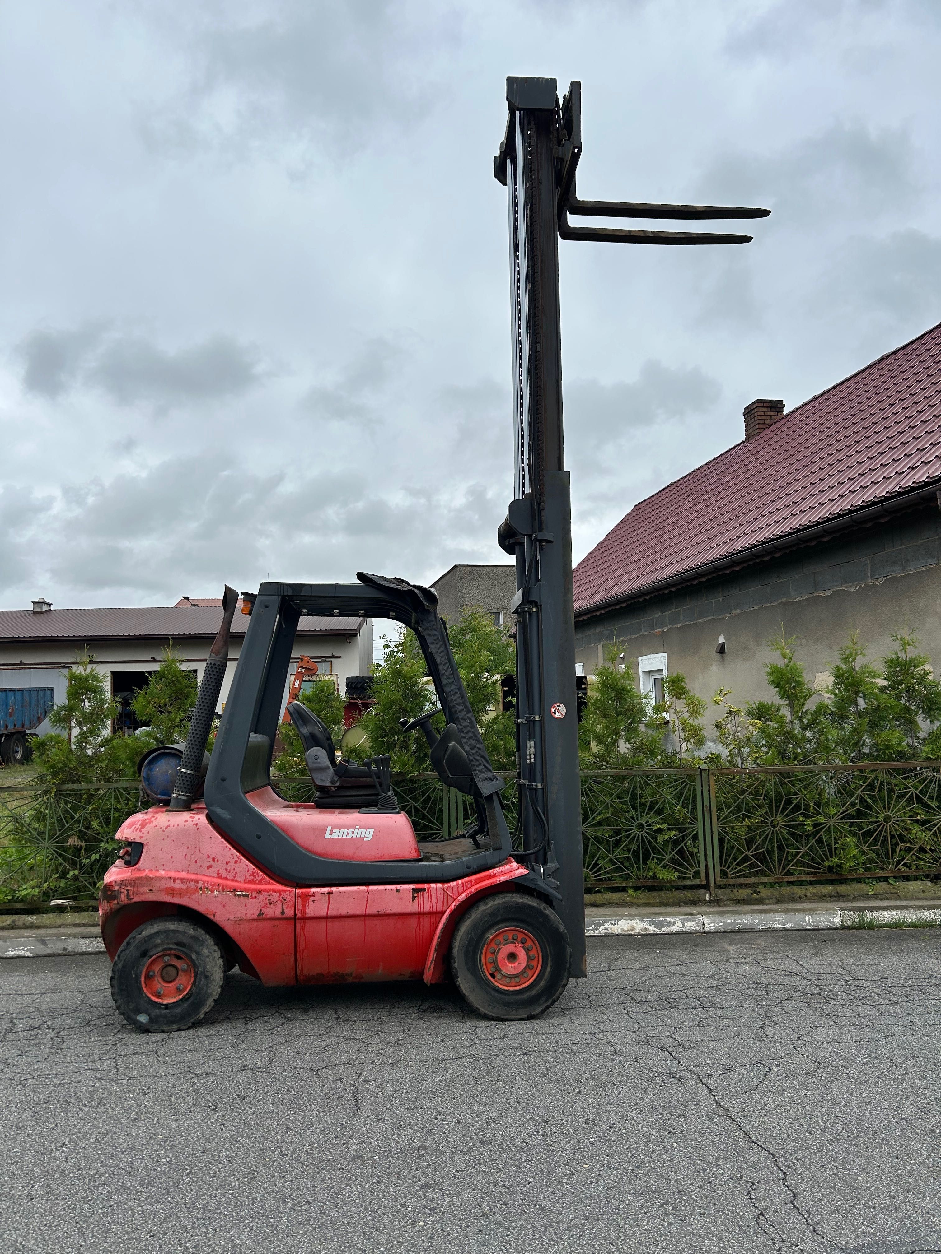 Wozek widłowy linde 2.5 t gas