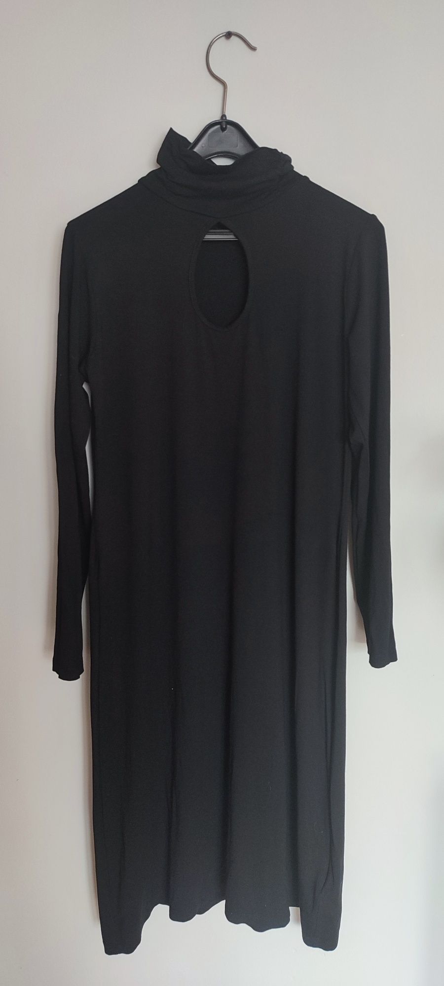 Czarna sexsowna sukienka MIDI M/L