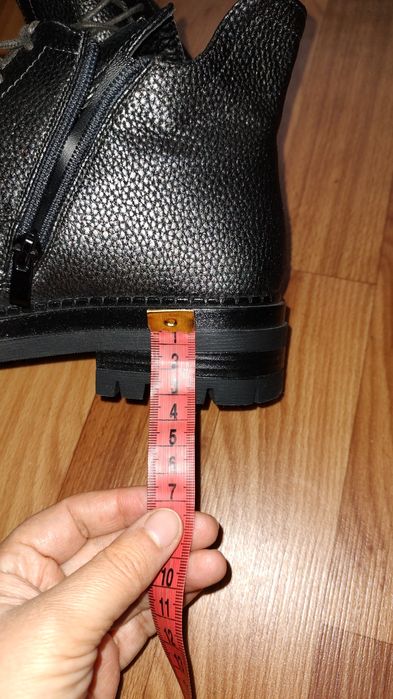 Ботинки зимние женские р.37