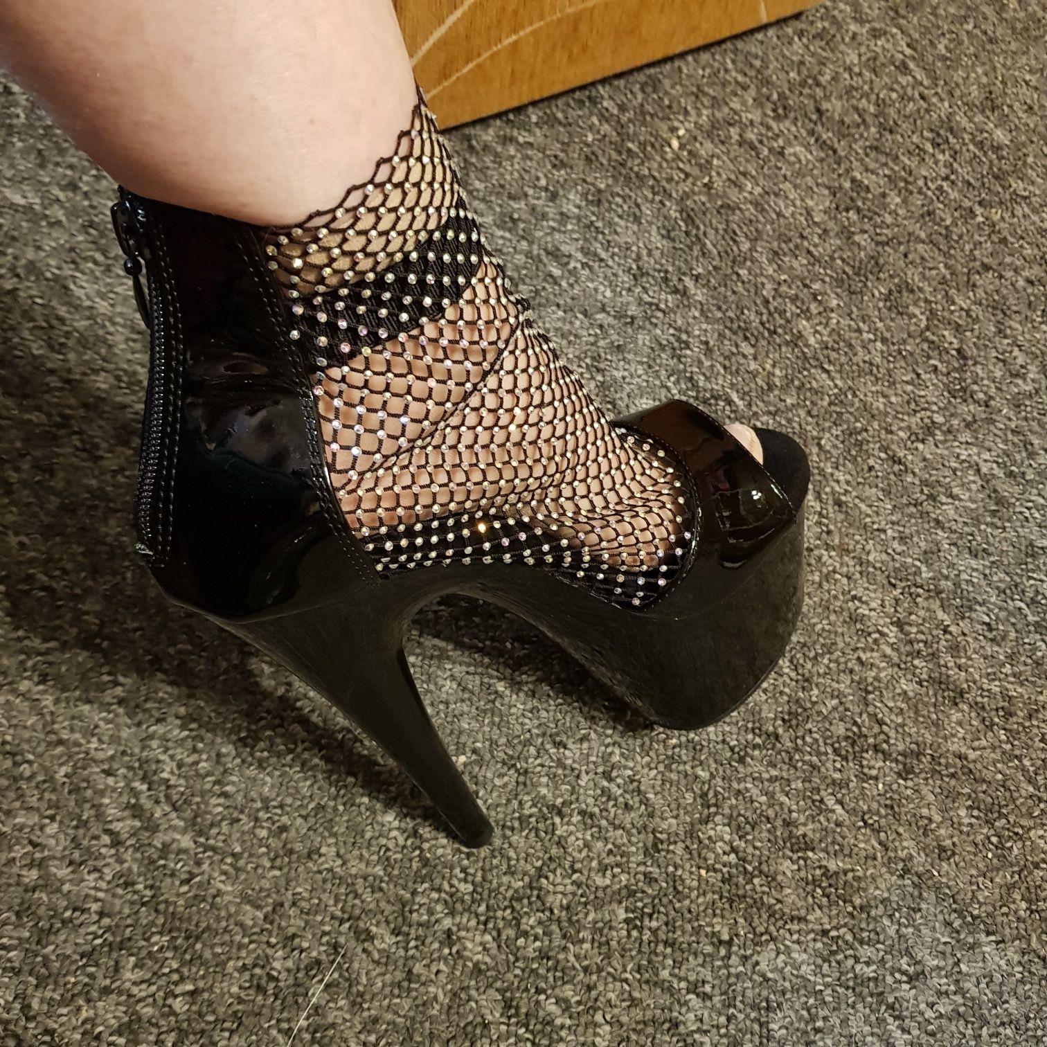 Buty Adore-765 czarne lakierowane