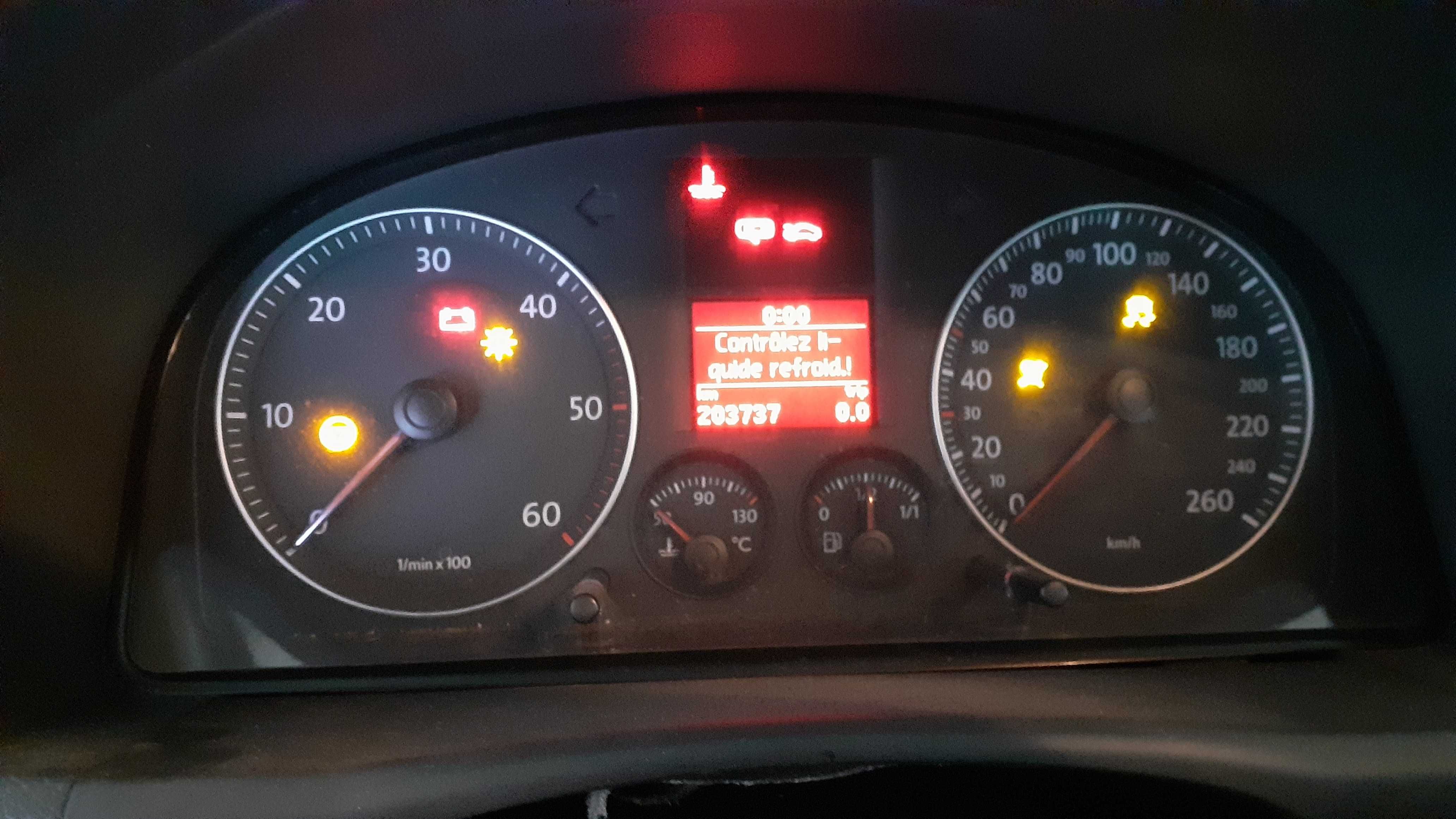 VW Touran 04 carro estrangeiro