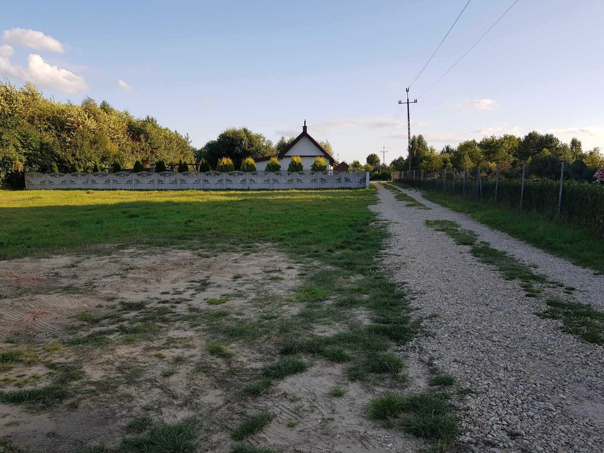 Atrakcyjna działka budowlana 1585 m2 z księgą wieczystą