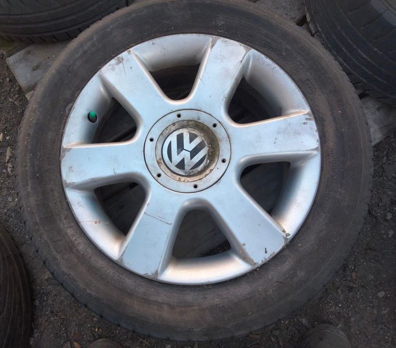 Jantes VW Touran R16 com pneus 205/55 5x112