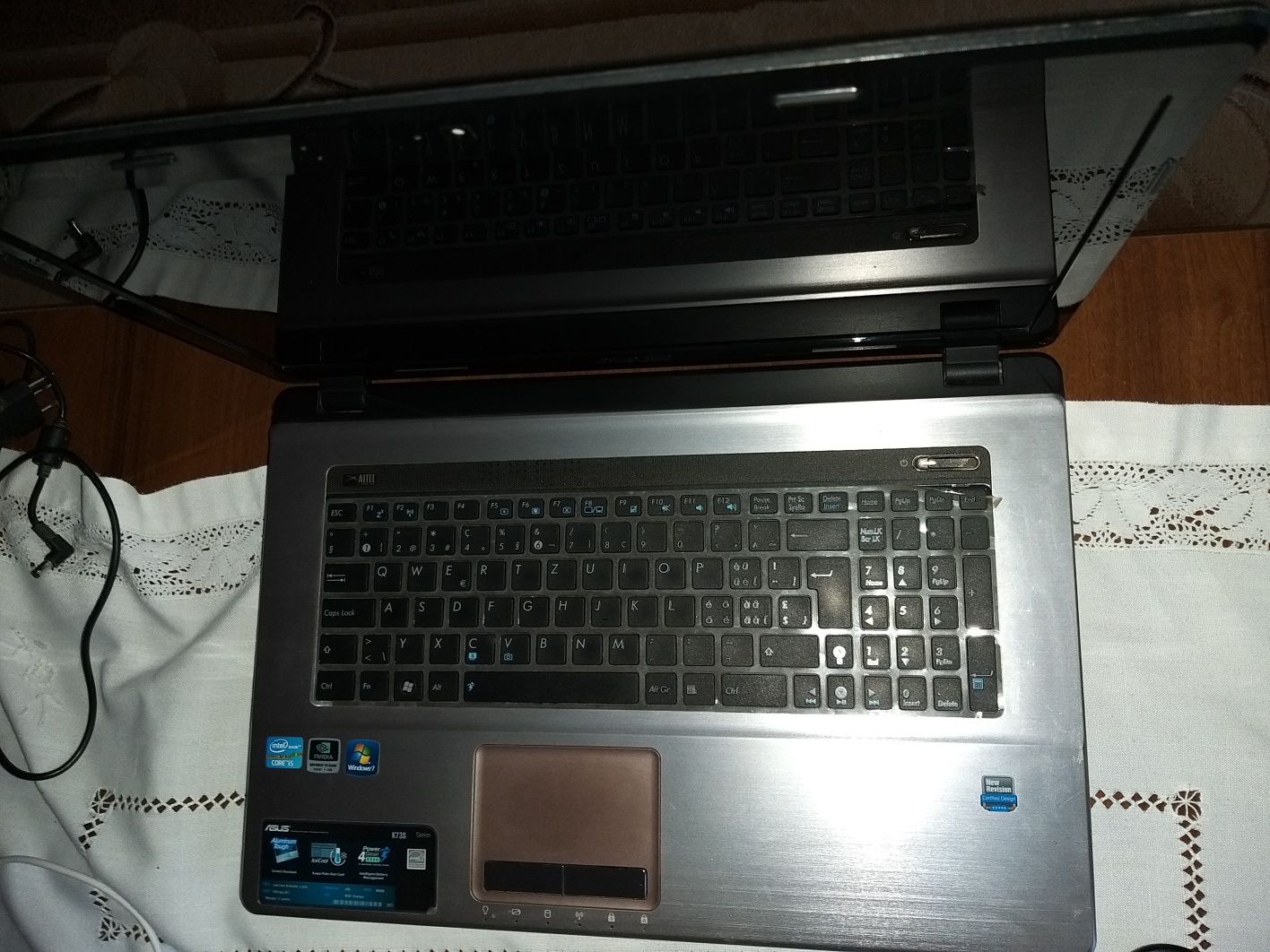 Piękny laptop Asus K73SV